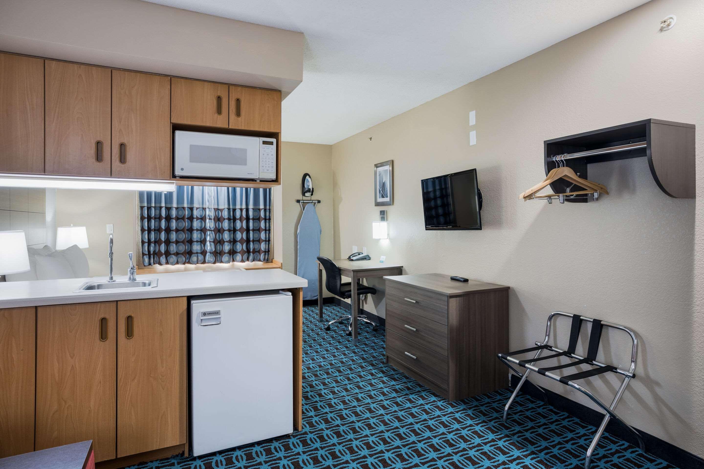 Sonesta Essential Hotel Blue Springs Εξωτερικό φωτογραφία